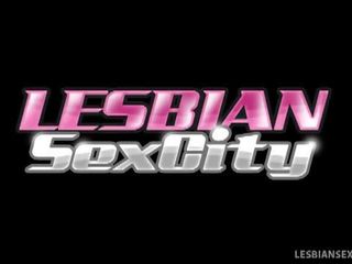 Lesbienne sexe ville: lilly banques et sara luvv en intense oral plaisir