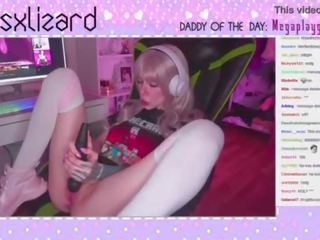 Gamer mistress forgets to turn off Stream and squirt in live