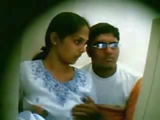Câmera espiã capturas amadora jovem indiana casal a foder vídeo